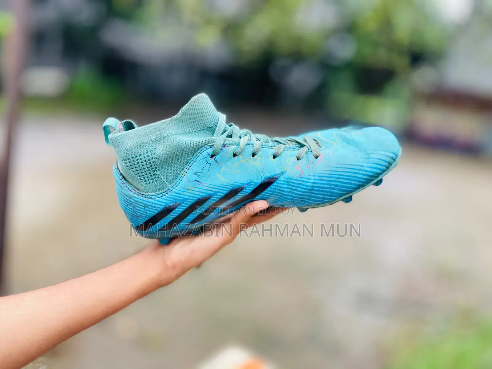 নাম: Adidas High Neck Football Boot সাইজ: ৪২