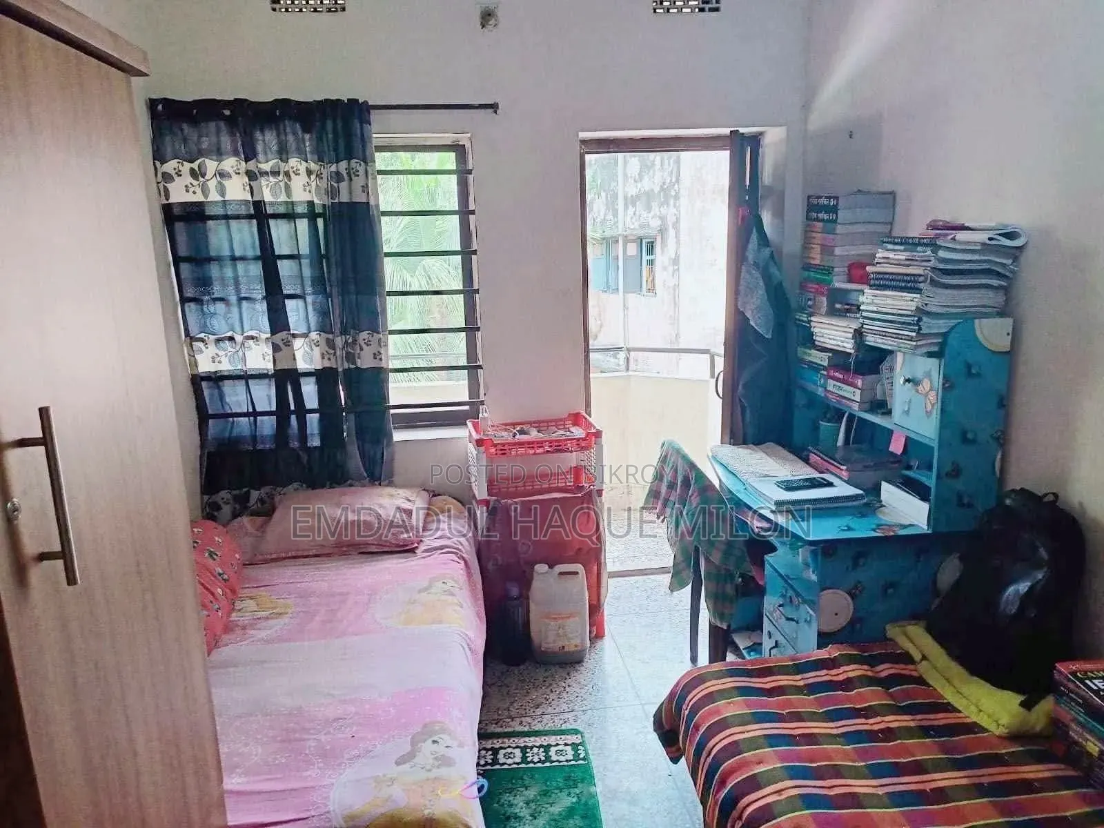 সিট ভাড়া ধানমন্ডি ১৫ স্টাফ কোয়ার্টার মোড়
