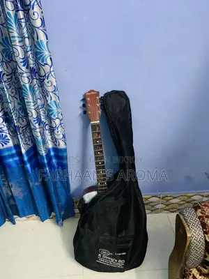 Guitar (Moon Star)