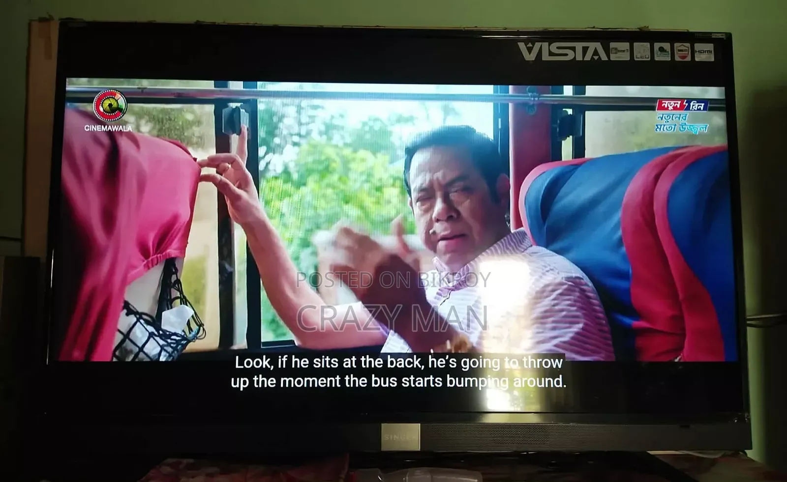 A 49" Smart TV of Singer brand will be sold