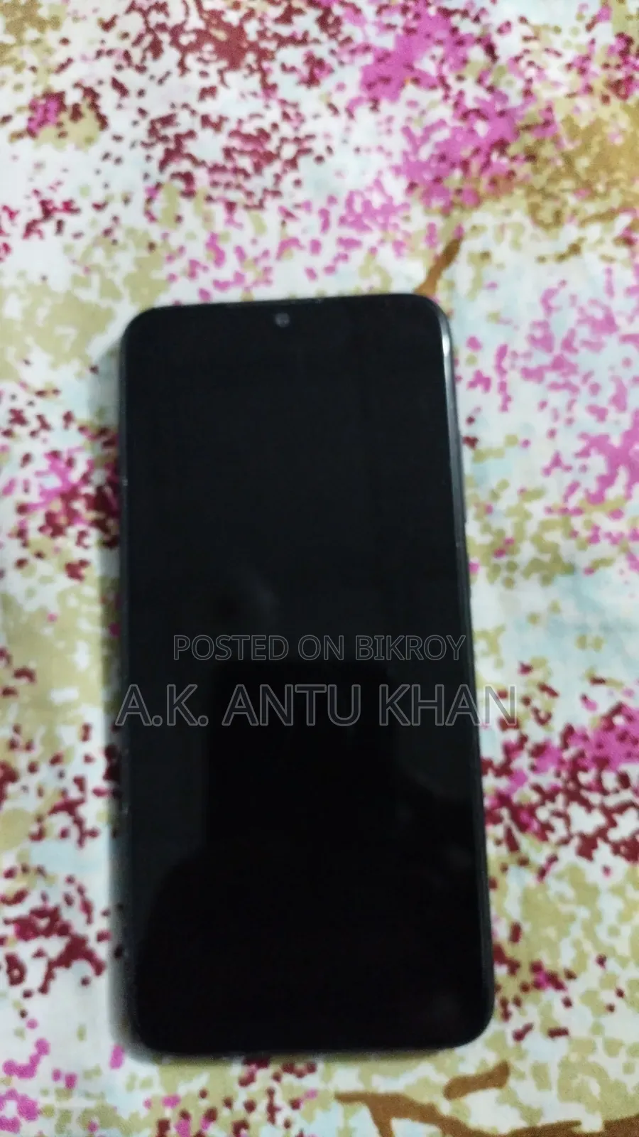 নতুন মোবাইল ফোন কালো