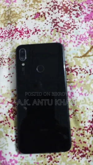 নতুন মোবাইল ফোন কালো