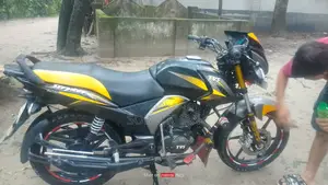 TVS Stryker 125 2020 Yellow