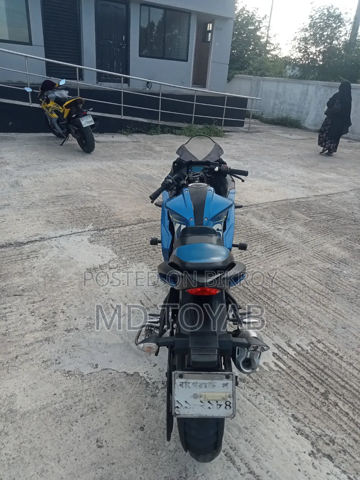 সুজুকি জিক্সার এসএফ ২০১৬ ব্লু