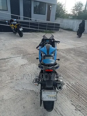 সুজুকি জিক্সার এসএফ ২০১৬ ব্লু