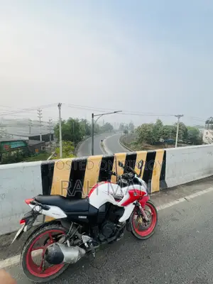 Yamaha YZF-R 2011 Red