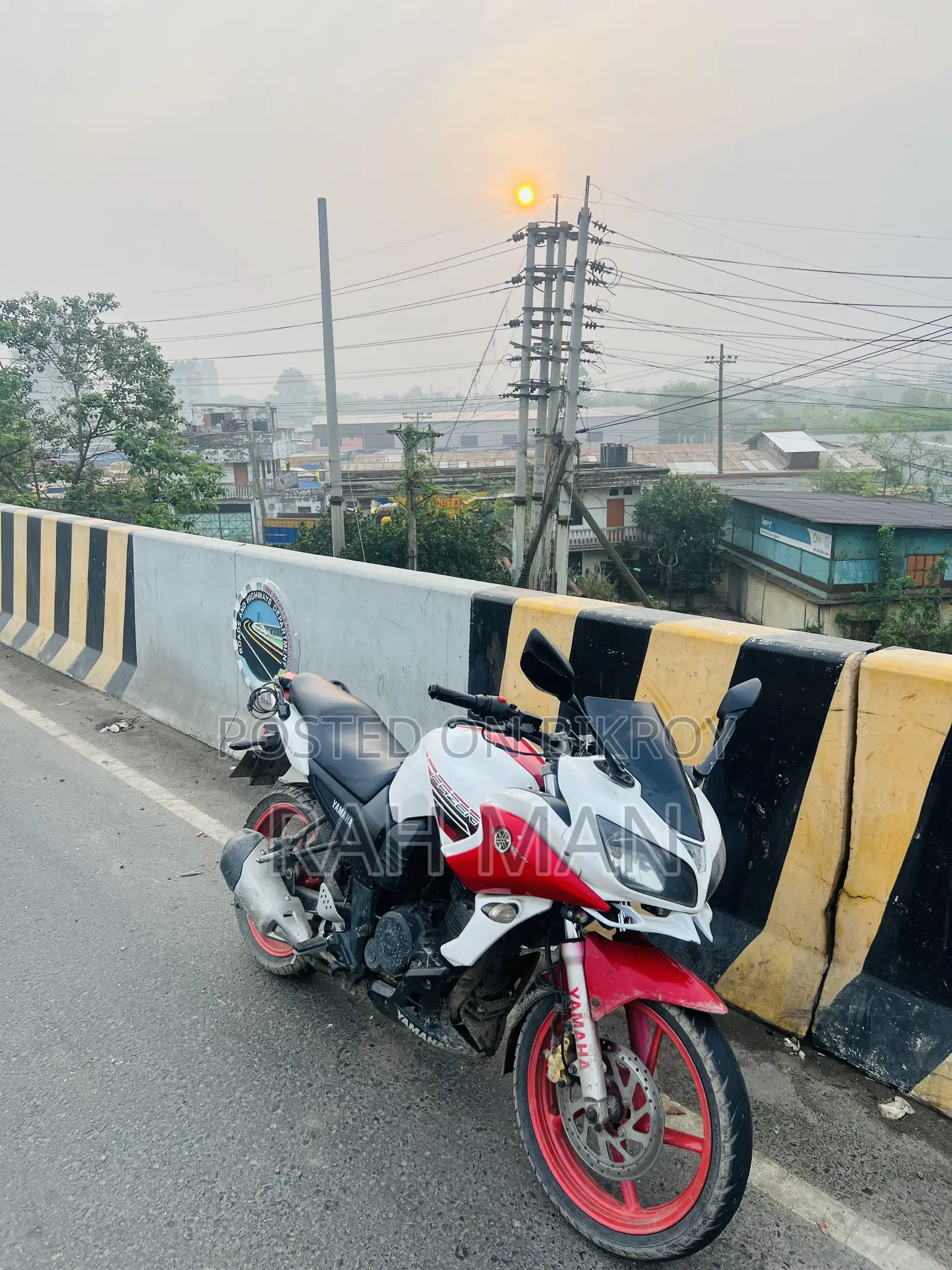 Yamaha YZF-R 2011 Red