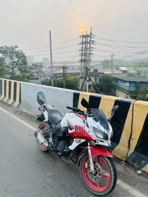 Yamaha YZF-R 2011 Red