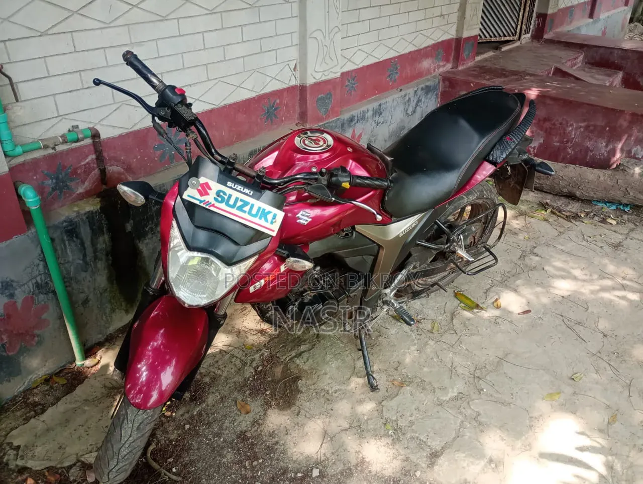 সুজুকি জিক্সার মনোটোন ২০১৮ লাল