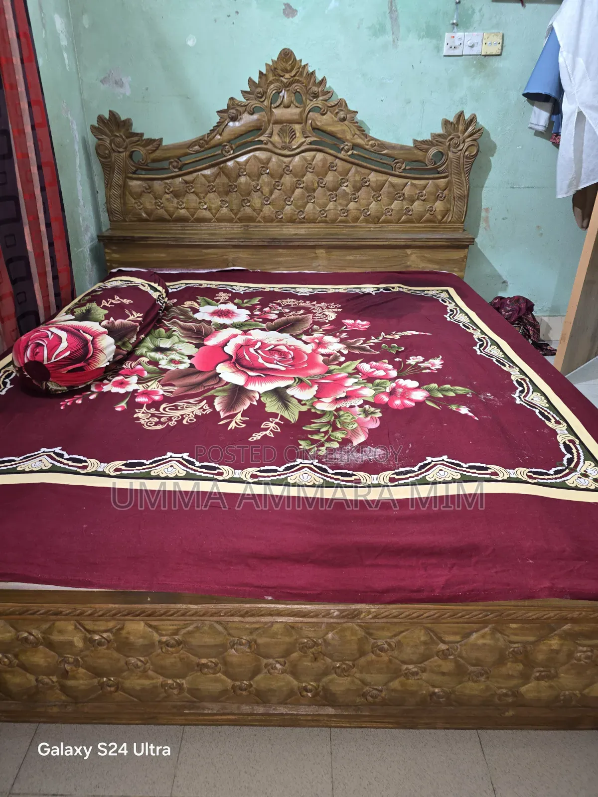 Dining Table and Bed for Sell