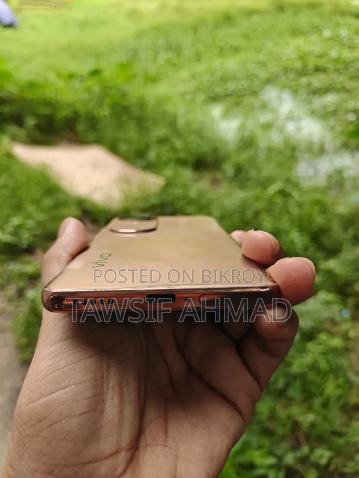 Vivo V40e 256 GB Bronze