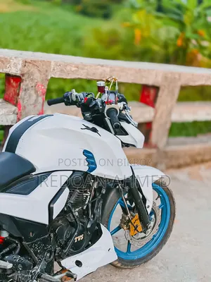 TVS Apache 160 4V 2021 Black