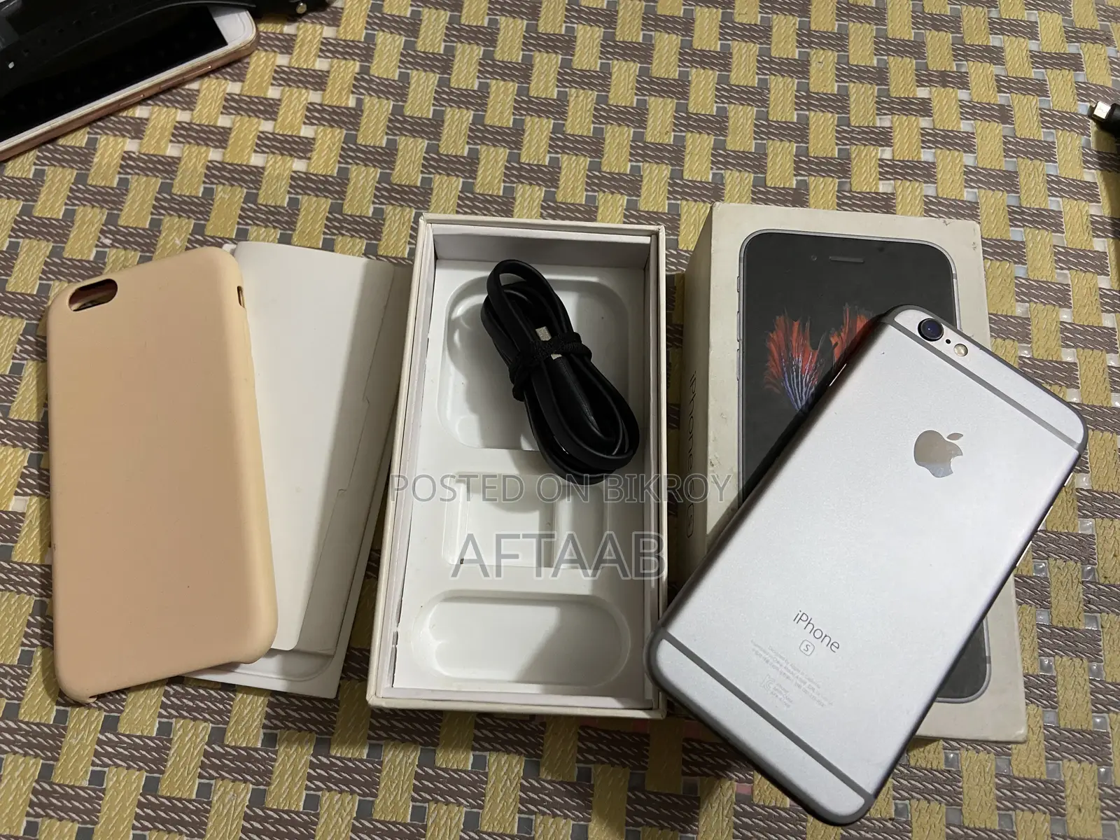 Apple iPhone 6s 32 GB Gray