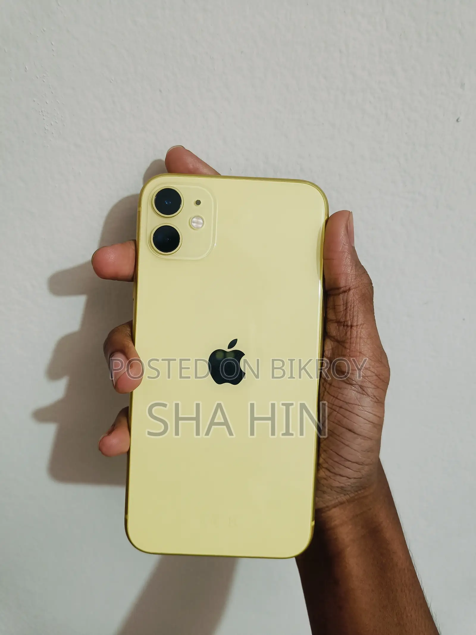 Apple iPhone 11 64 GB Yellow