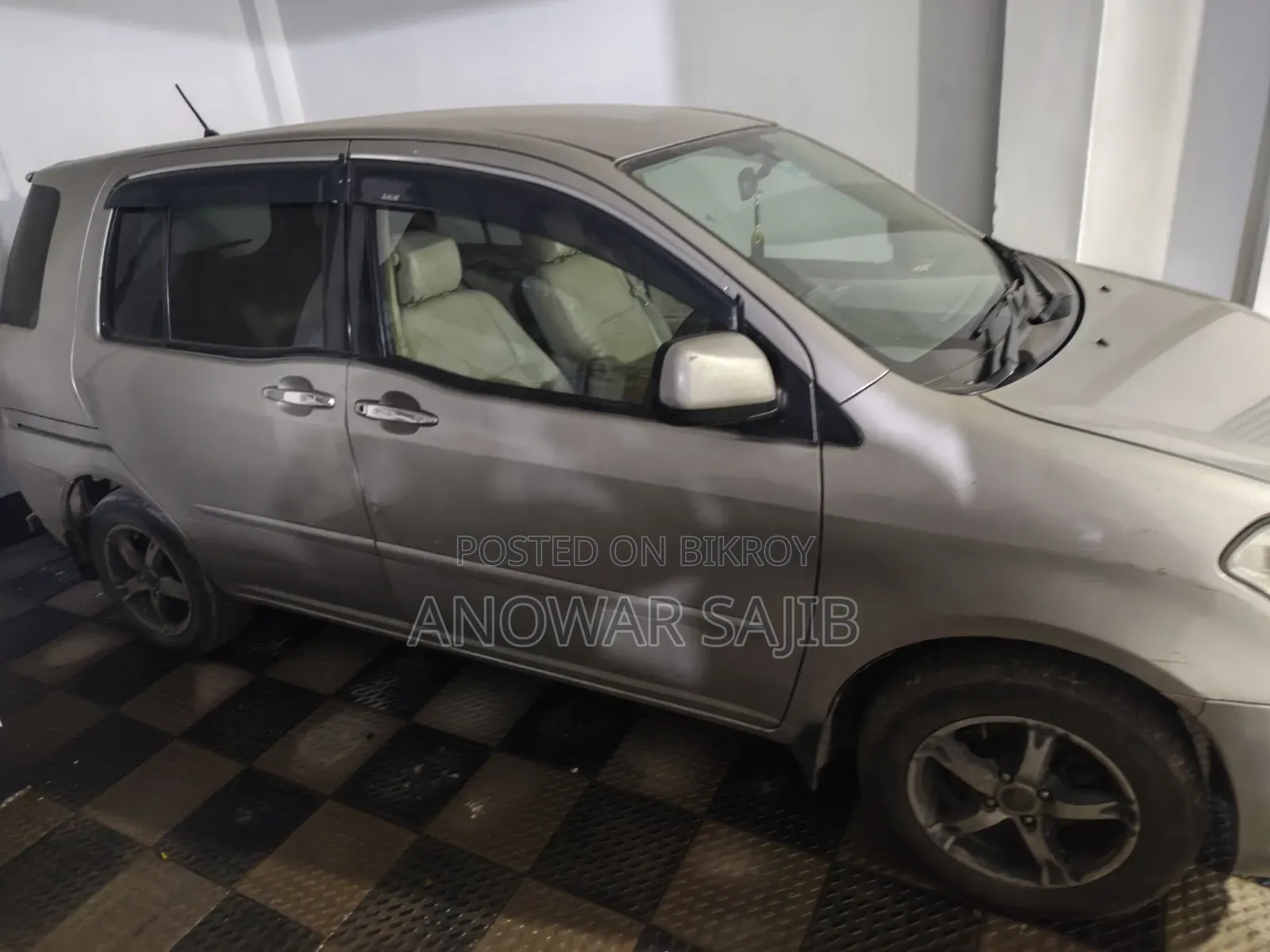 Toyota Raum ২০০৫ গোল্ড