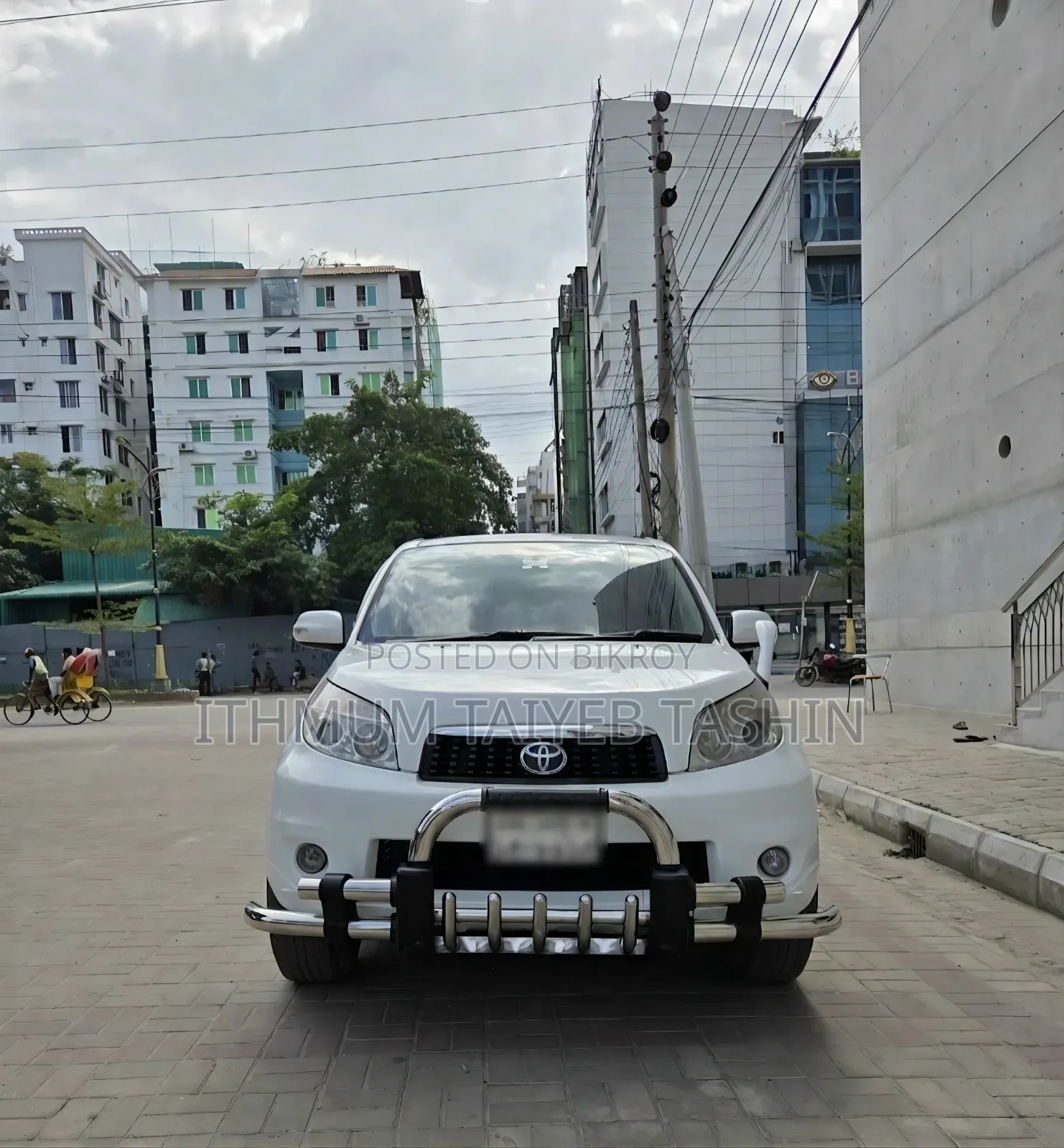 Toyota Rush 2012 White