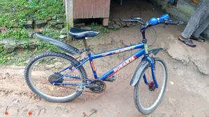 সাইকেল বিক্রি ৩০০০টাকা