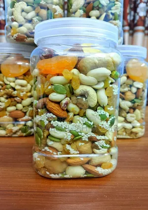 ১২ আইটেম মধুময় বাদাম