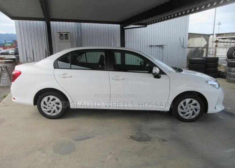 Toyota Axio 2022 White