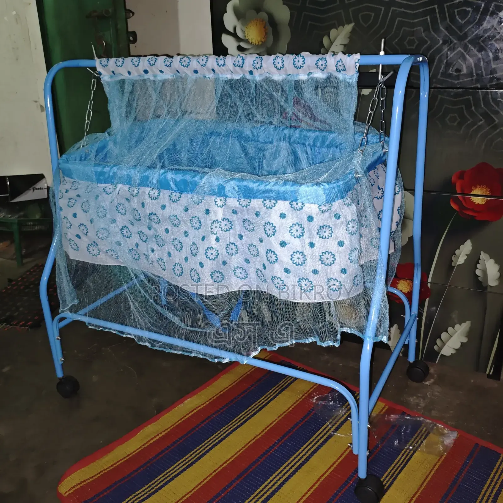 This cradle is for sale, never used, brand new, please check it out
