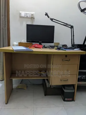 Used 3-Drawer Study Table