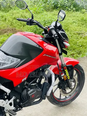 Hero Thriller 160R 2021 Black
