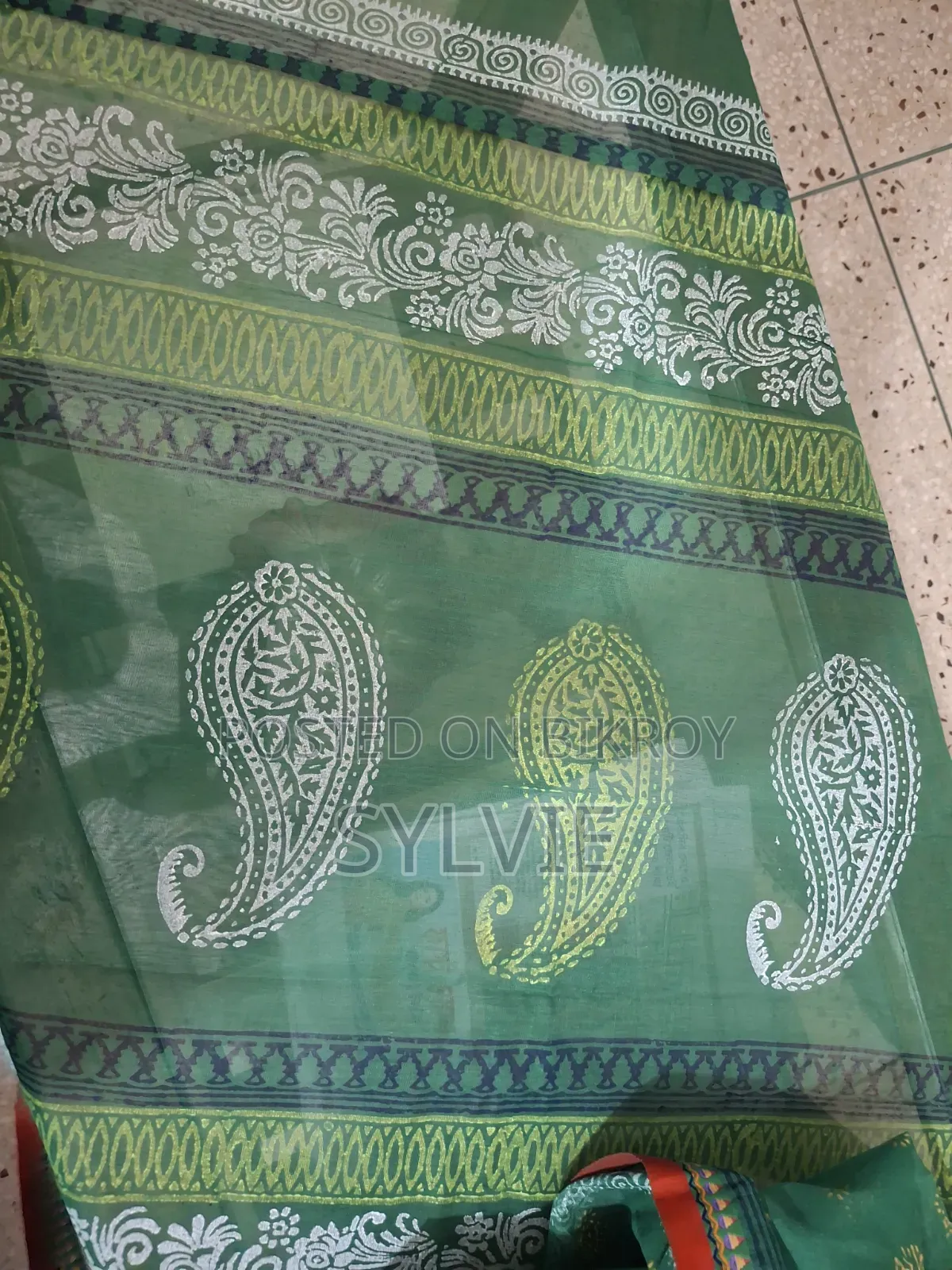 শাড়ির জগতে অনন্য জয়তী