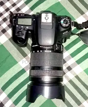 DSLR Camera Eos 77d