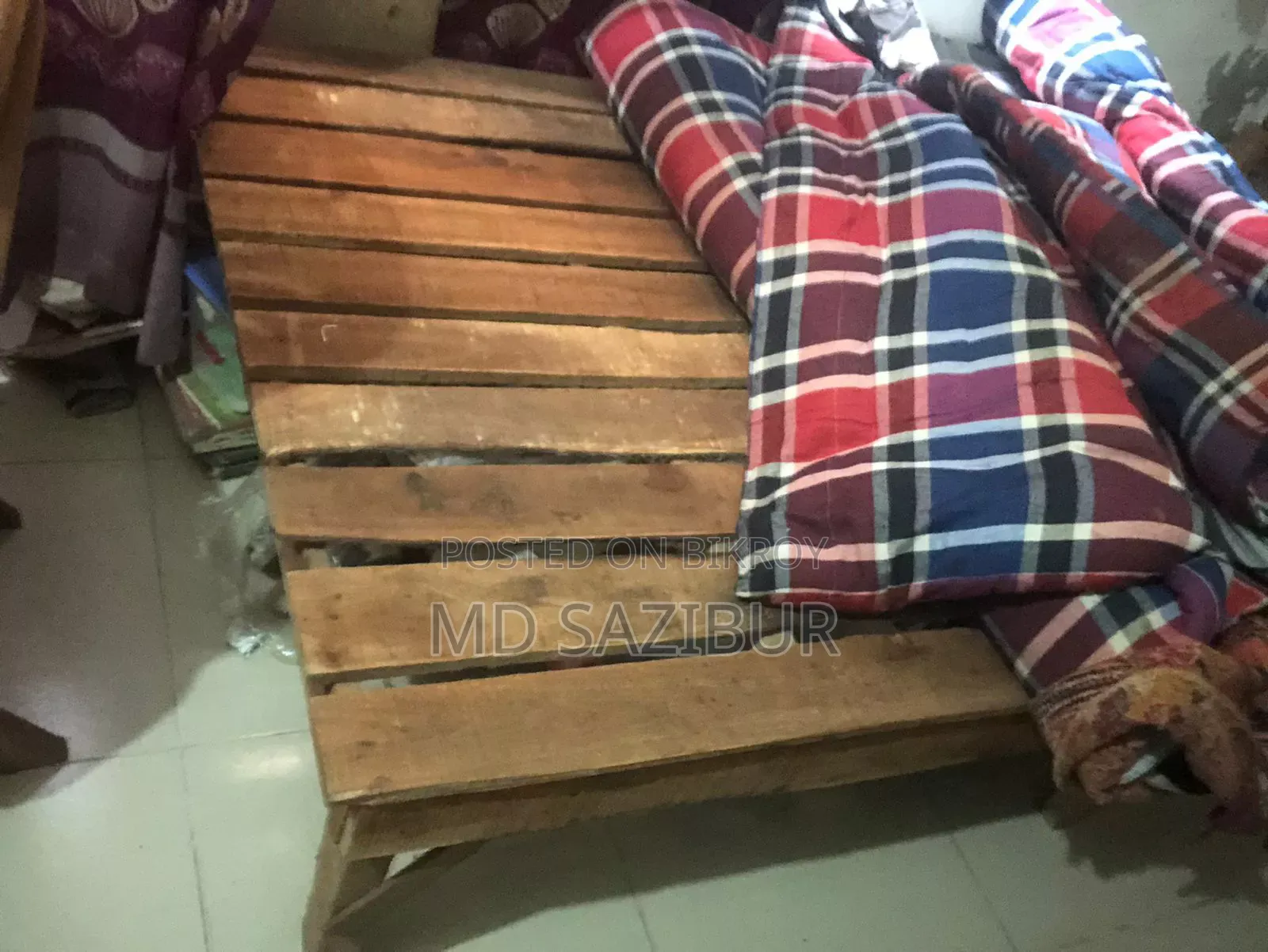 Single Bed and 2 Mattresses