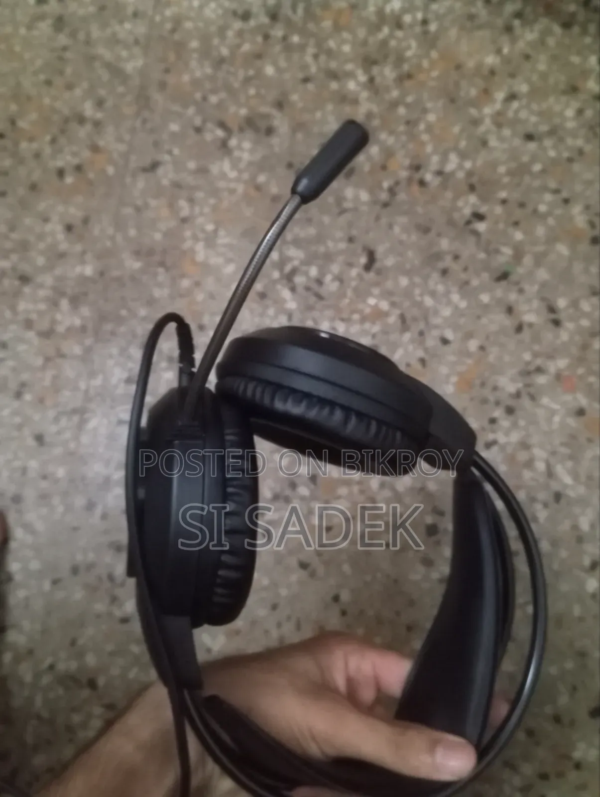 নিউ হেডফোন বিক্রি করব দশ দিন ইউস মাত্র