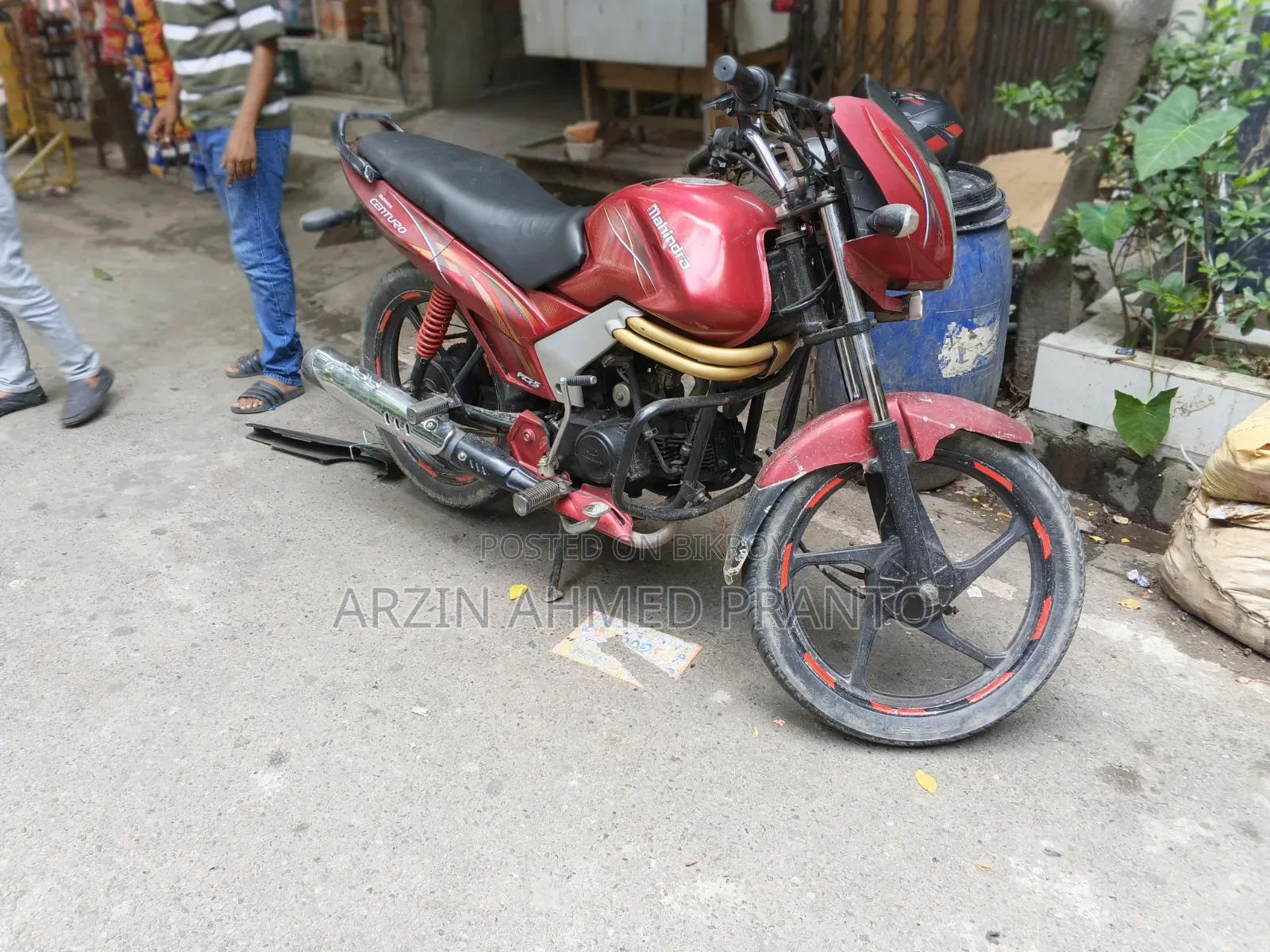 Mahindra Centuro 2014 Red