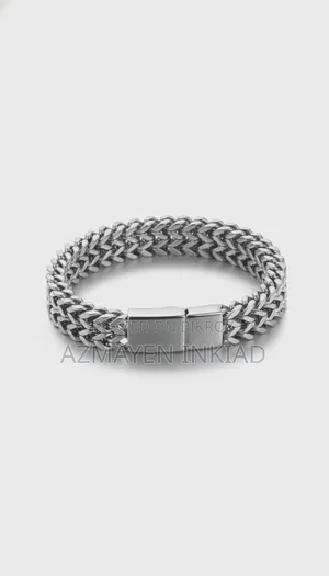 Dijanes Men's Mesh Strap Quartz Watch.