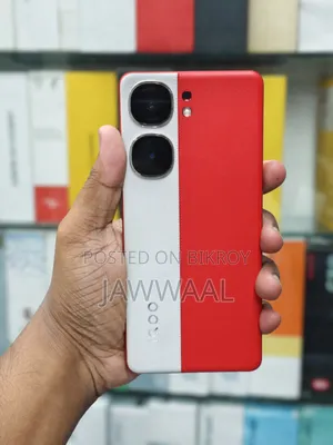 আইকিউওও ২৫৬ জিবি লাল