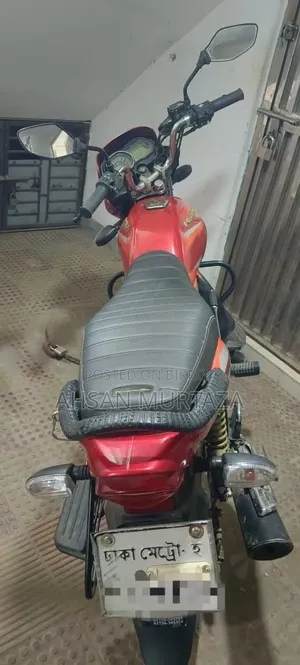 Bajaj Platina 110 2024 Red