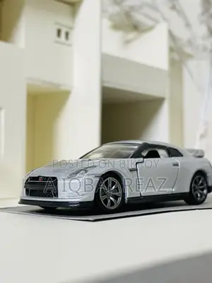 Nissan Gt-R 35. Tomica 1/64 Scale. New Condition. Delivery Not Possible