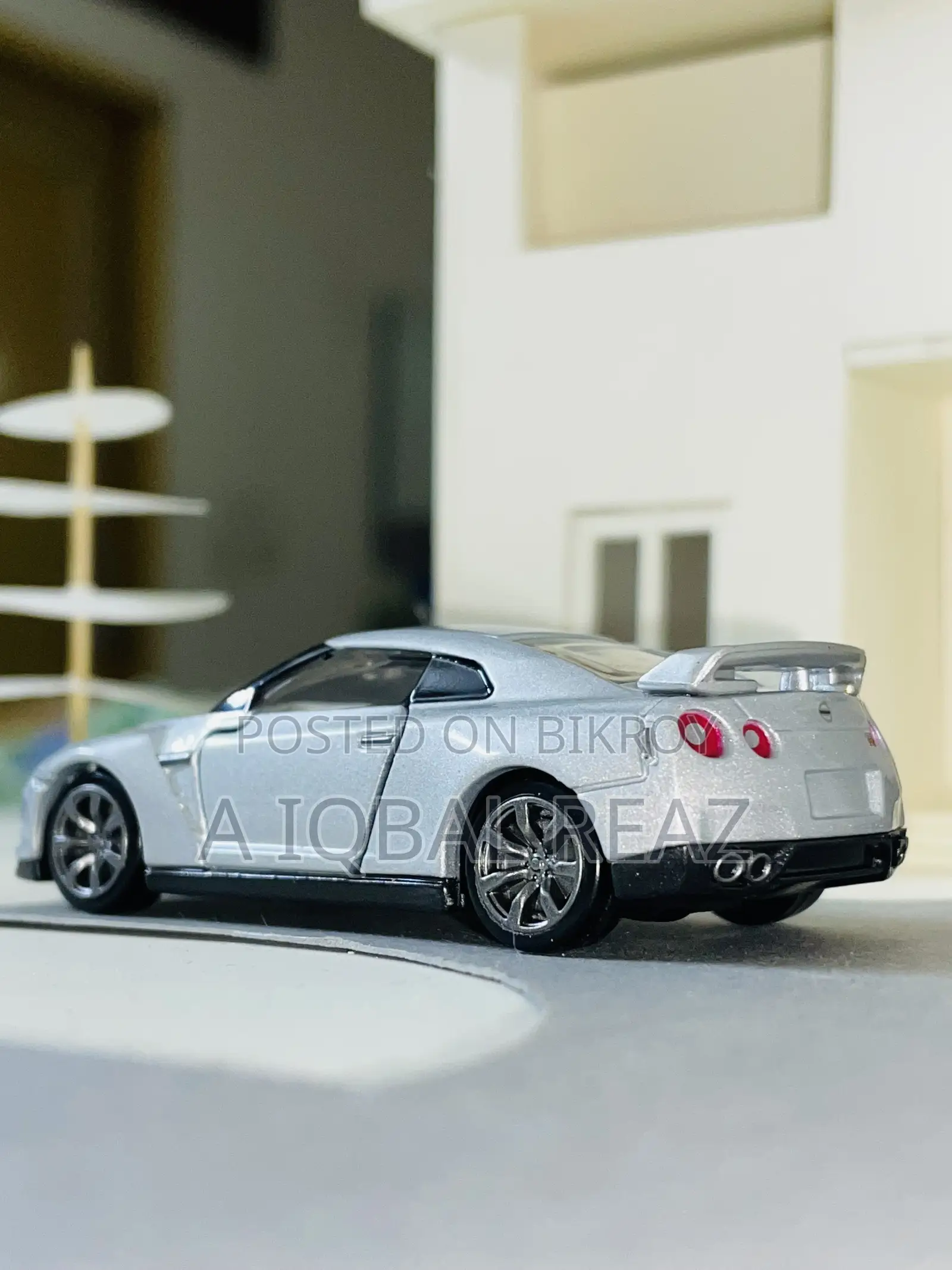 Nissan Gt-R 35. Tomica 1/64 Scale. New Condition. Delivery Not Possible
