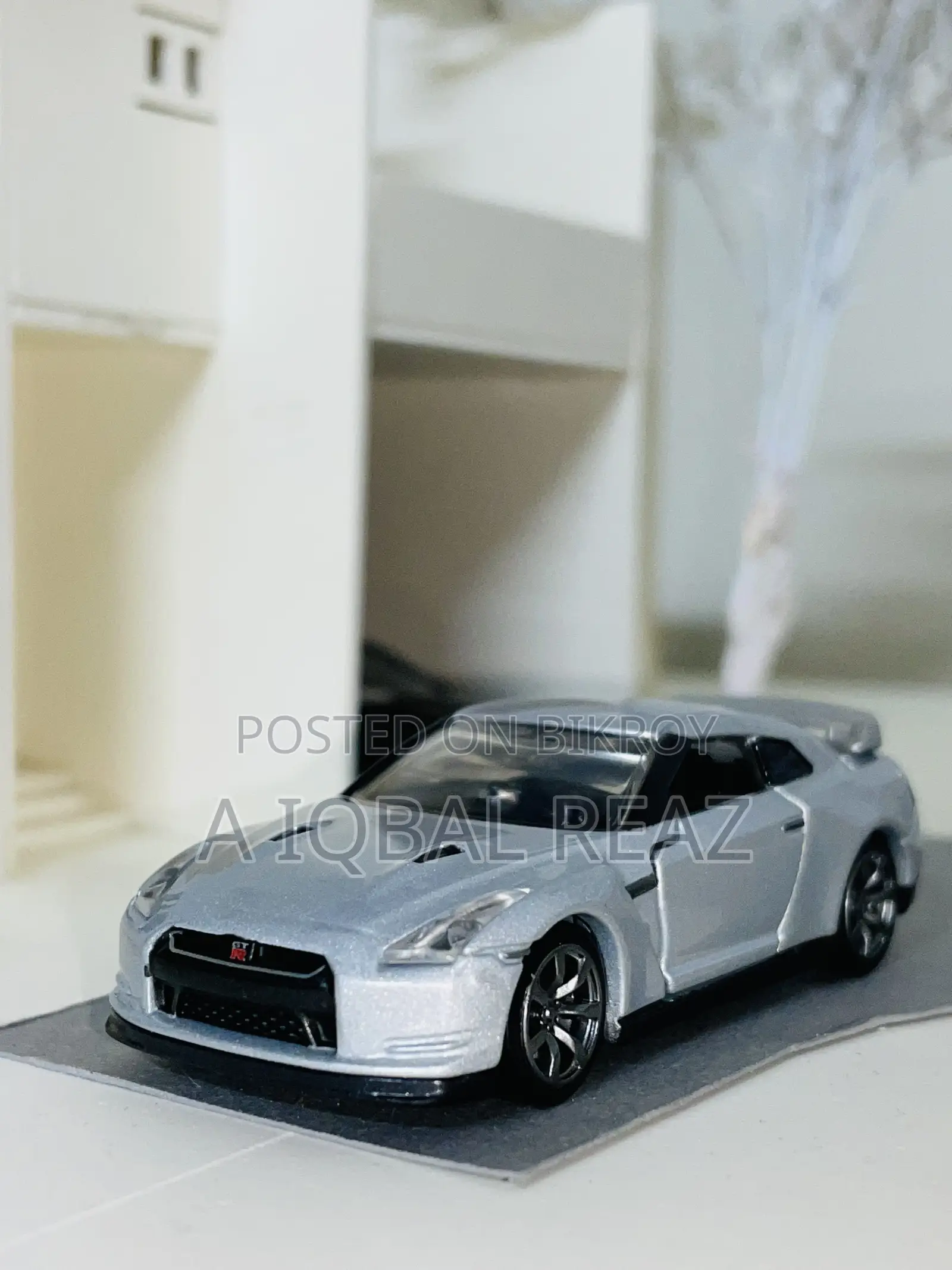 Nissan Gt-R 35. Tomica 1/64 Scale. New Condition. Delivery Not Possible