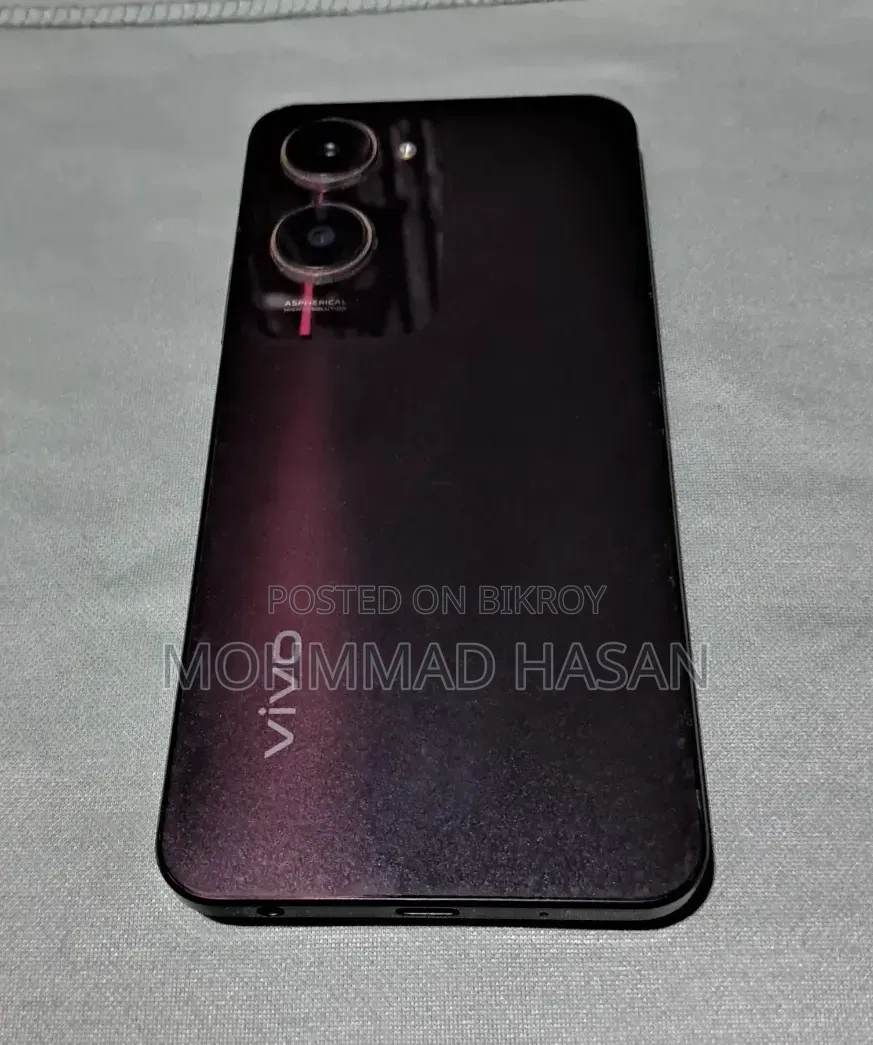 Vivo Y18 128 GB Red