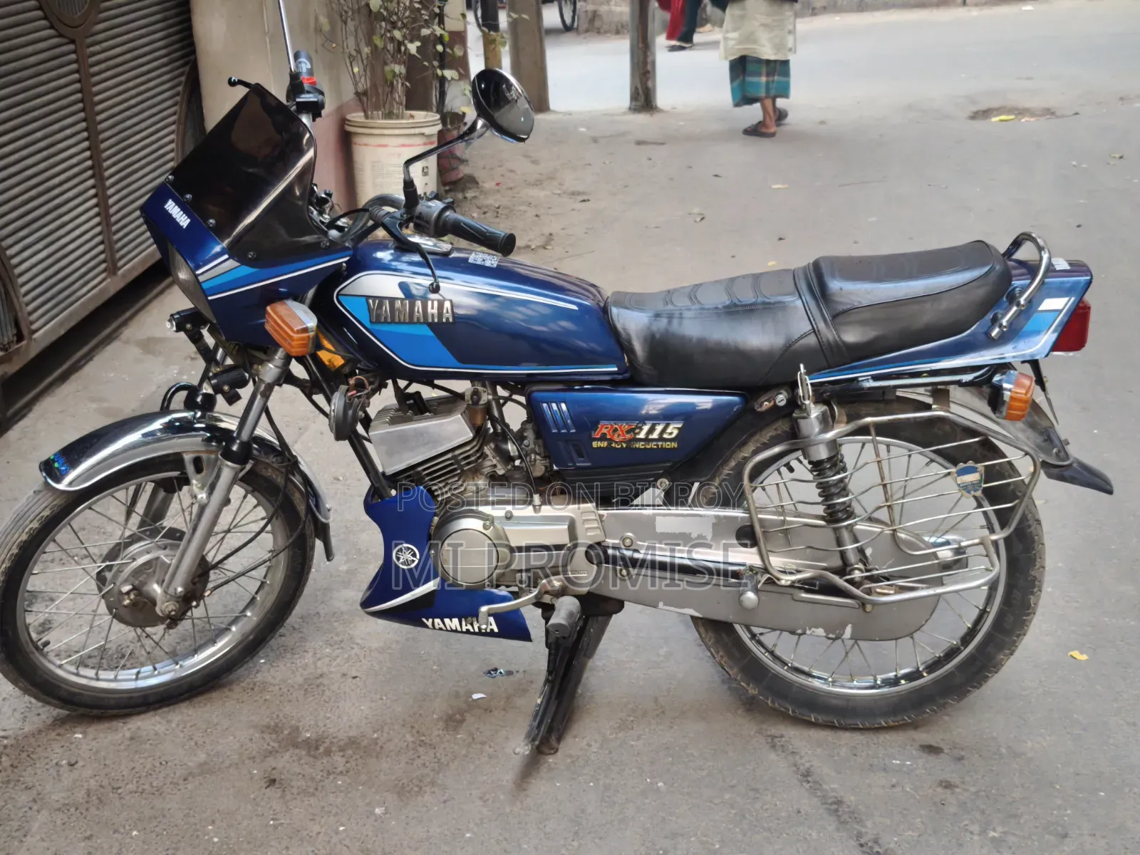 ইয়ামাহা ১৯৯৭ নীল