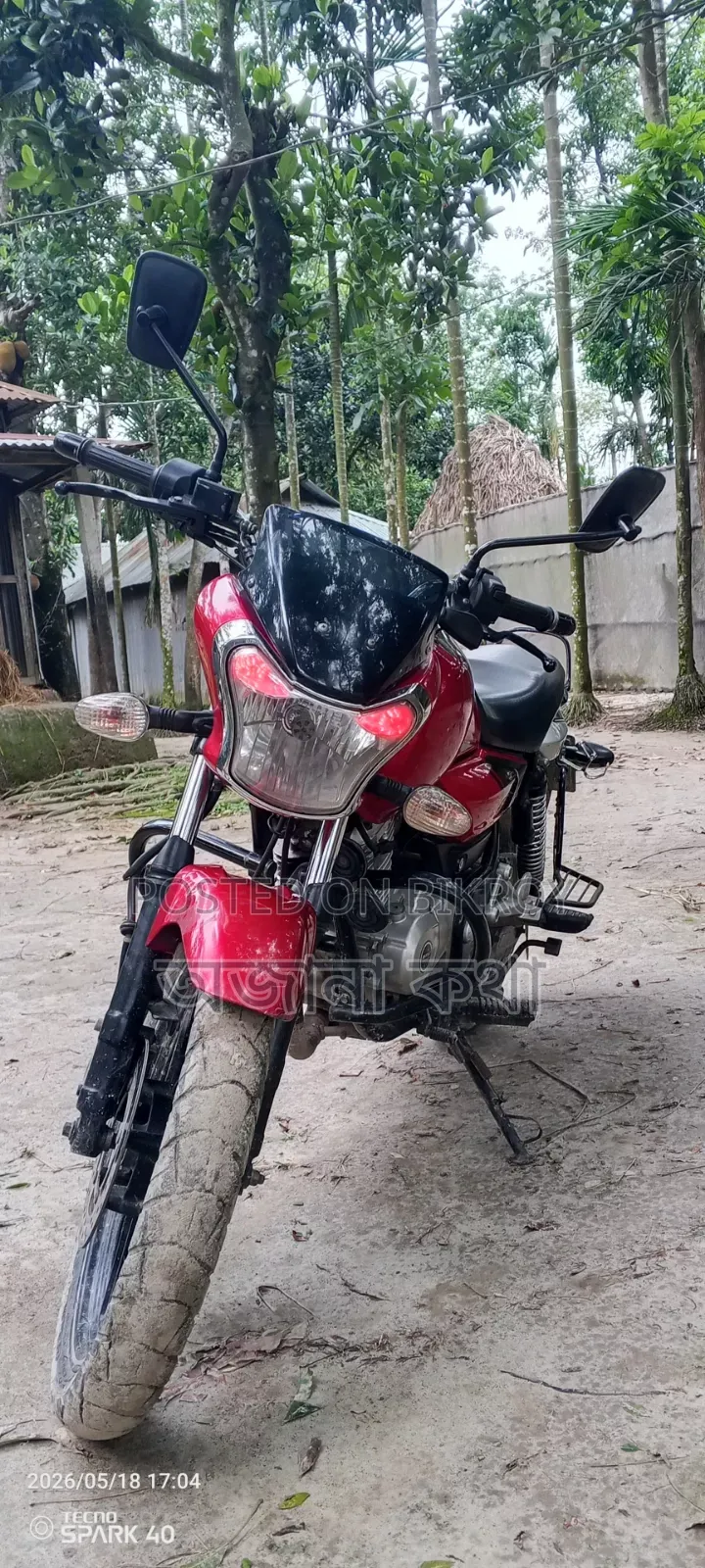 বাজাজ ভি১৫ ২০১৮ রেড