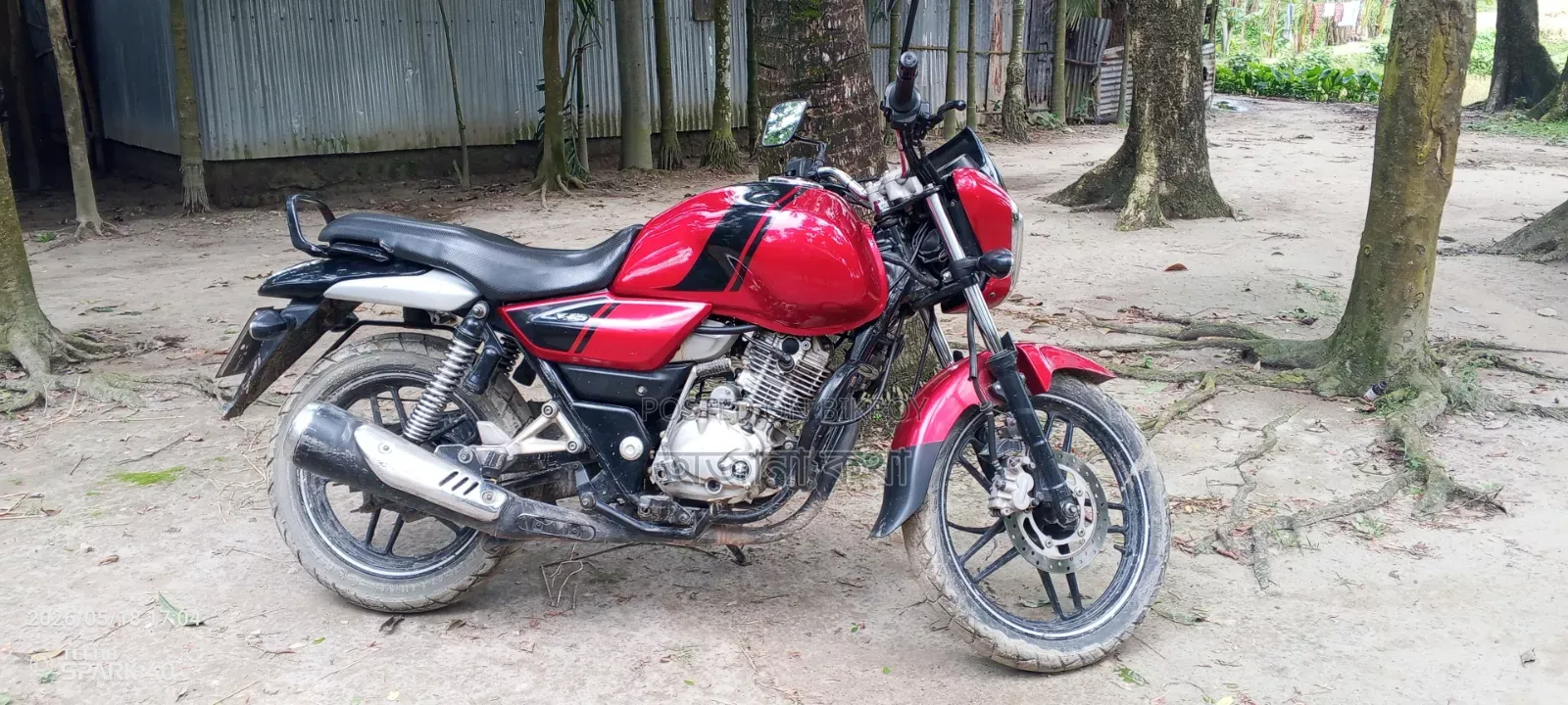 বাজাজ ভি১৫ ২০১৮ রেড