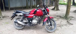 বাজাজ ভি১৫ ২০১৮ রেড