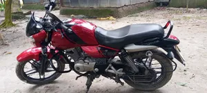 বাজাজ ভি১৫ ২০১৮ রেড