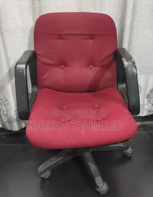 রিভলভিং চেয়ার