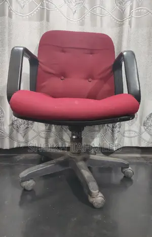 রিভলভিং চেয়ার