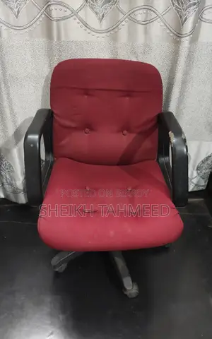 রিভলভিং চেয়ার