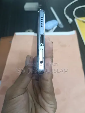 ভিভো ভি২৭ ১২৮ জিবি নীল