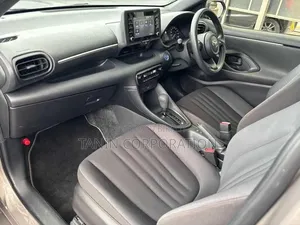 Toyota Yaris 2021 Brown