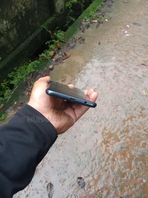 Samsung A10 32 GB Black