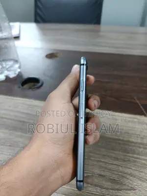 অ্যাপল আইফোন ৮ ৬৪ জিবি কালো